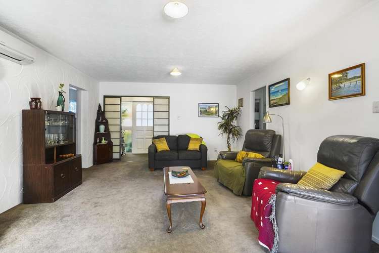 2/10 Hunter Street Hamilton Lake_14