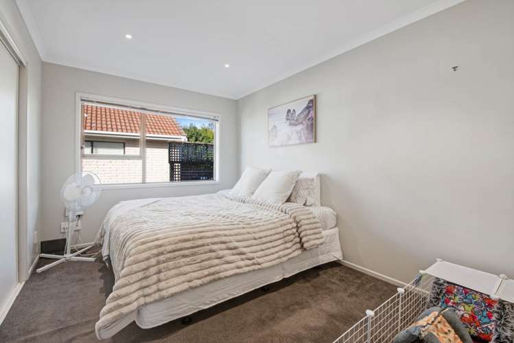 33 Surf Road Stanmore Bay_13