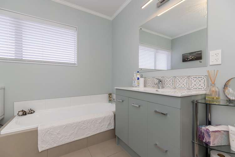 5A Nathan Avenue Paraparaumu Beach_15