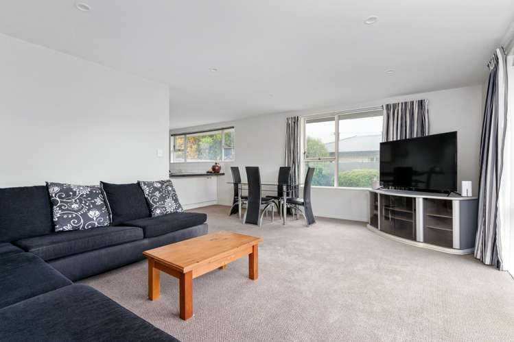 2/18 School Road Halswell_1