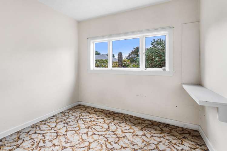 23 Sullivan Avenue Woolston_17