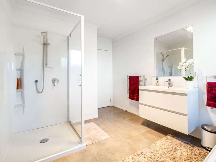 9 Magnolia Crescent Tawhero_27