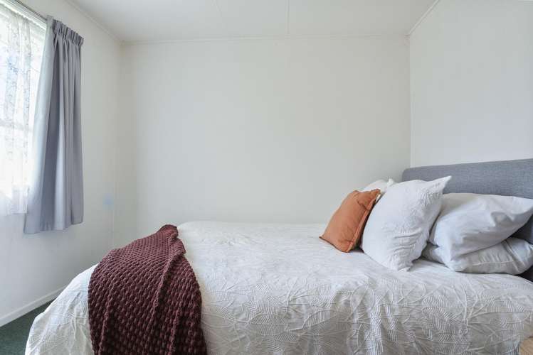 1 Bay Grove Pukehangi_10