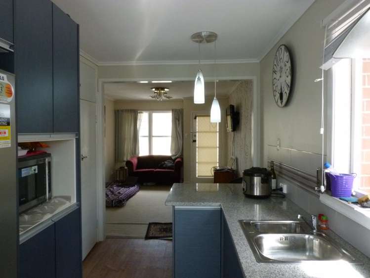 4/96 Saint Lukes Road_0