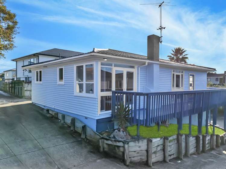 16 Taylor Street Blockhouse Bay_14