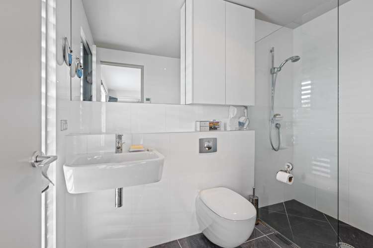 20 The Ritz Orewa_18