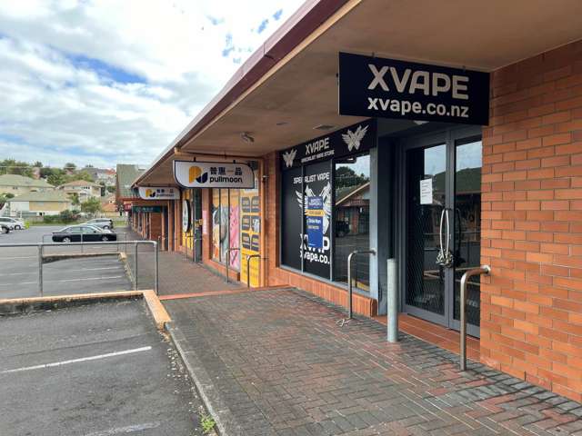 SUPERB RETAIL SPACE - MEADOWLAND