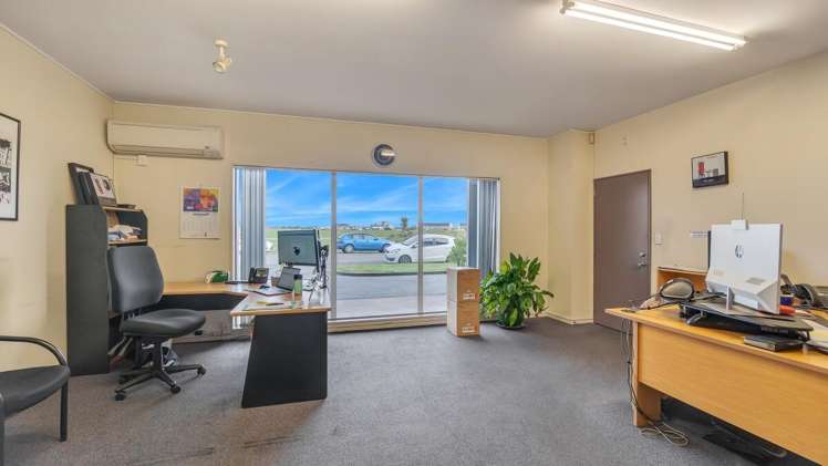 Unit 3, 89 Vickerys Road Wigram_11