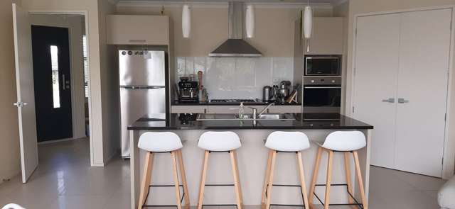 8 Steamer Road Silverdale_2