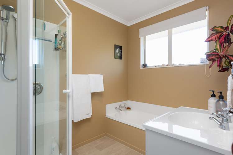 8 Temple Mews Renwick_12