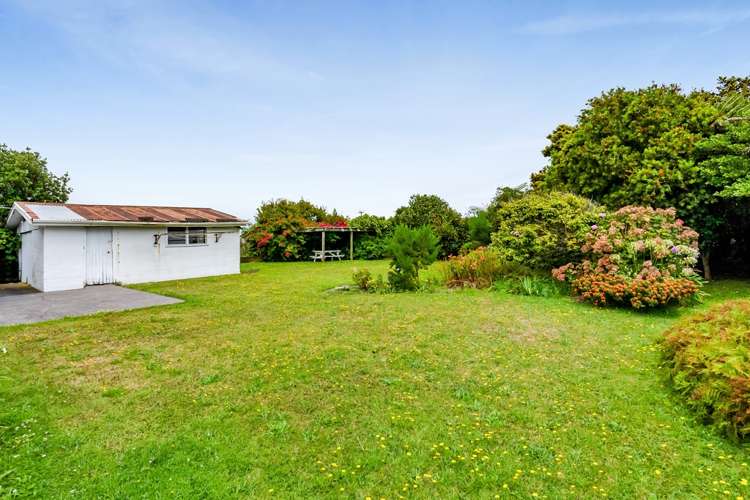 80 Gisborne Terrace Opunake_18