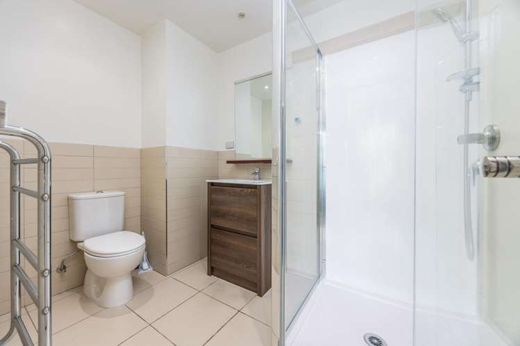 915/2 Beach Road Auckland Central_15