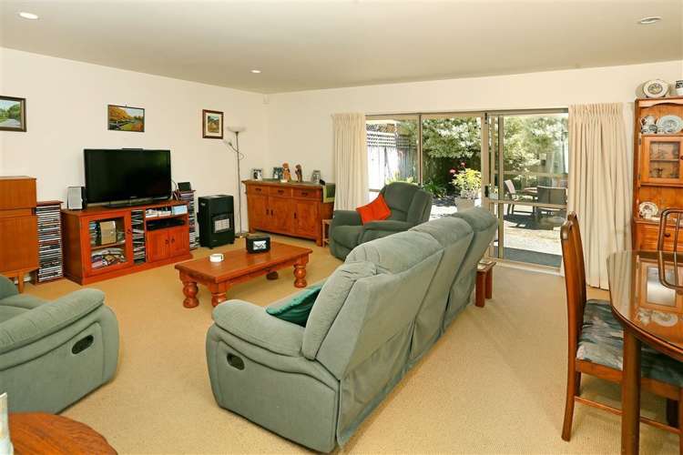 4/17 Charlenne Close Ranui_5