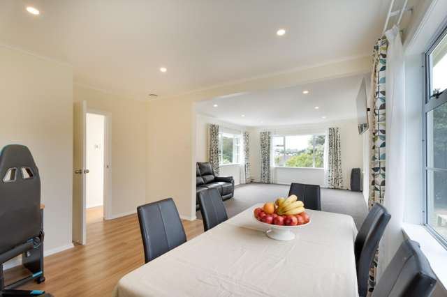 37 Hampton Hill Road Tawa_3