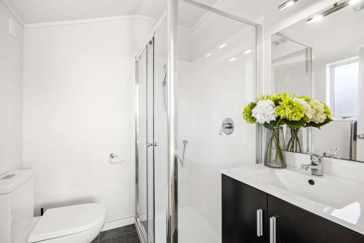 8A Derby Downs Place Ellerslie_13