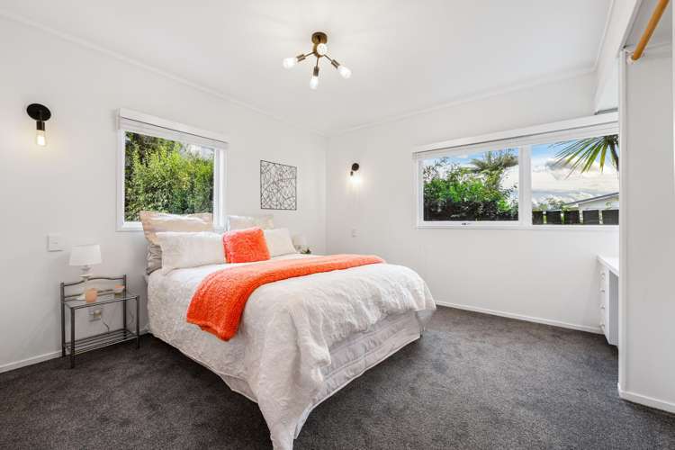 279 Royal Road Massey_11