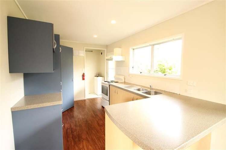 5 Lysander Crescent Beach Haven_3