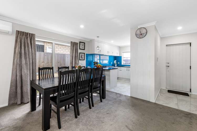 16 Dolbel Place Mangere East_5