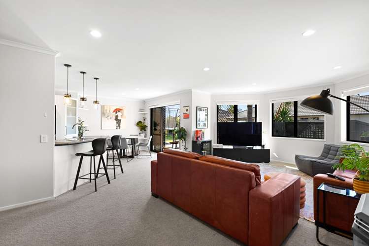 35 Stoneleigh Drive Chartwell_3