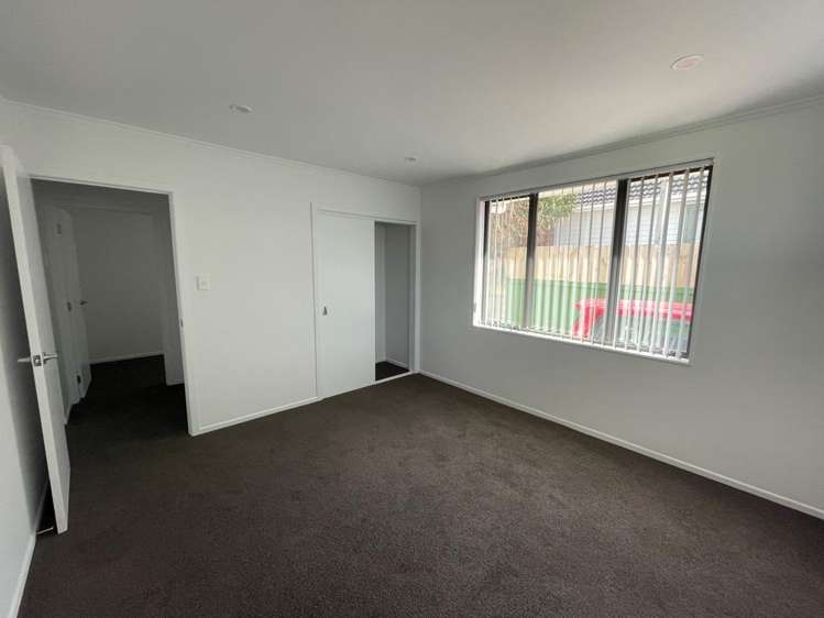 2/4 Barnard Pl Manurewa_6