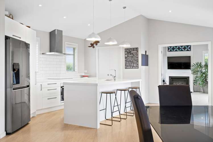 44 Baxter Michael Crescent Cambridge_7