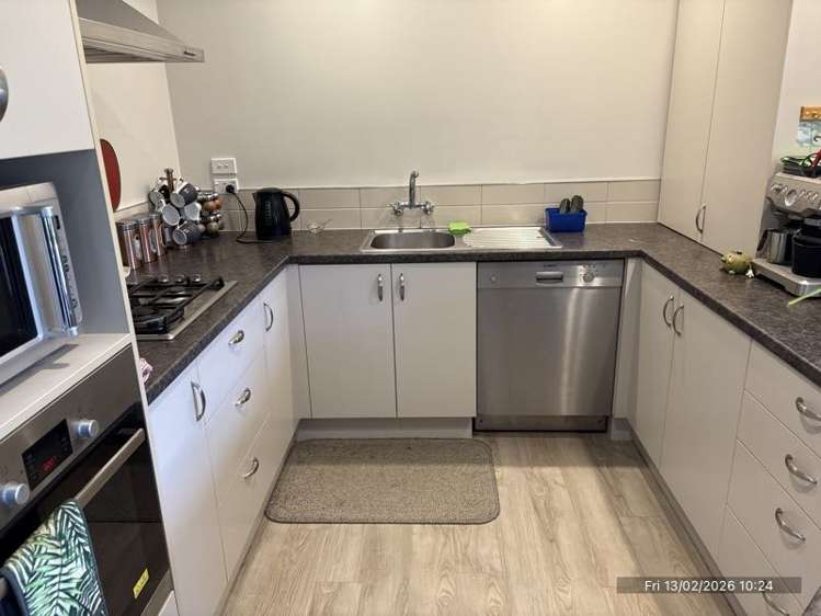 5 Eric Batchelor Place 11372_2