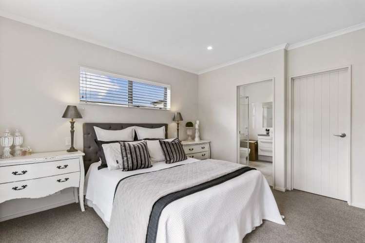 37 Andalusian Way Karaka_15