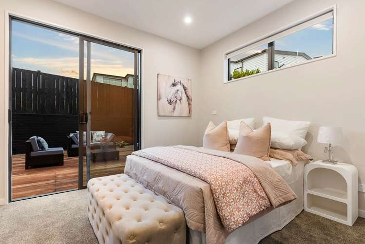 1 Headsail Drive Long Bay_16