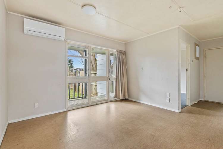 69 Alexander Crescent Otara_2