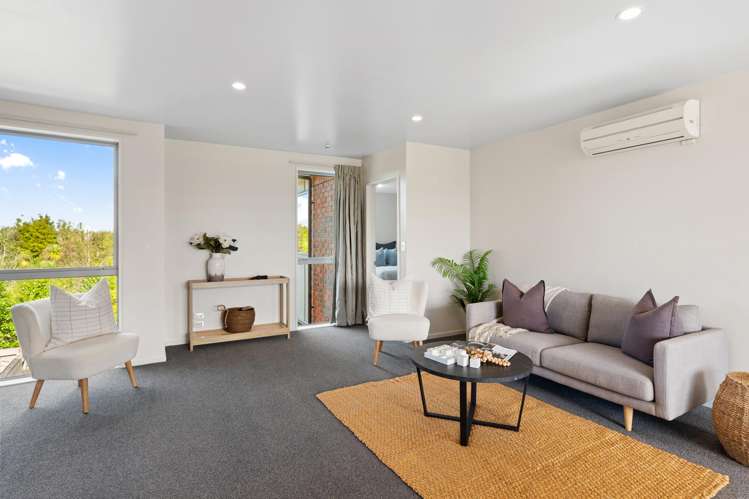 18 Henley Green Northwood_8