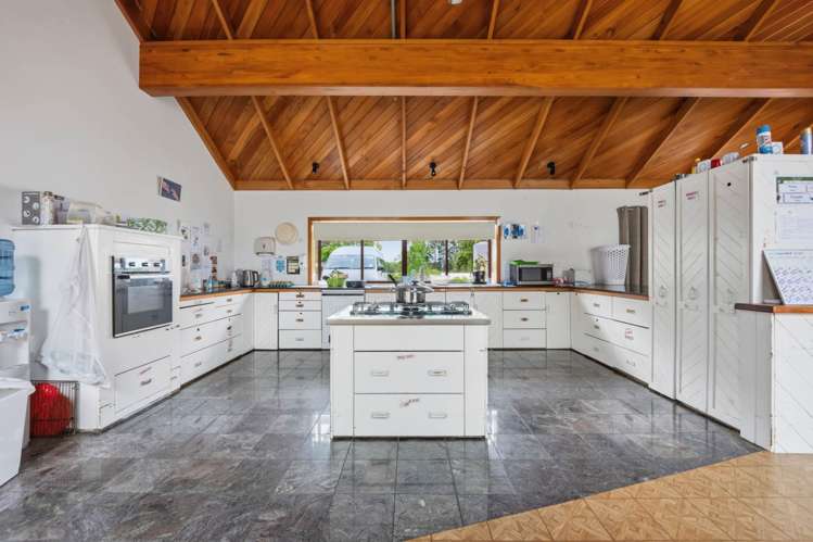 482 State Highway 16 Kumeu_13