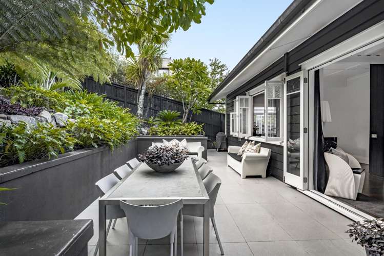 20 Seabreeze Road Narrow Neck_13