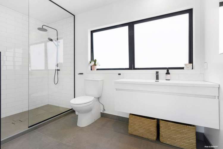 9 Mataki Way Glen Eden_13