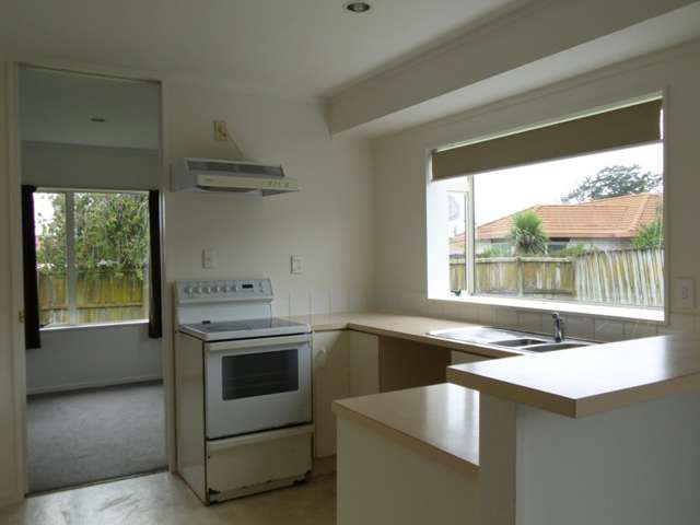 8 Waylen Place Pakuranga Heights_1