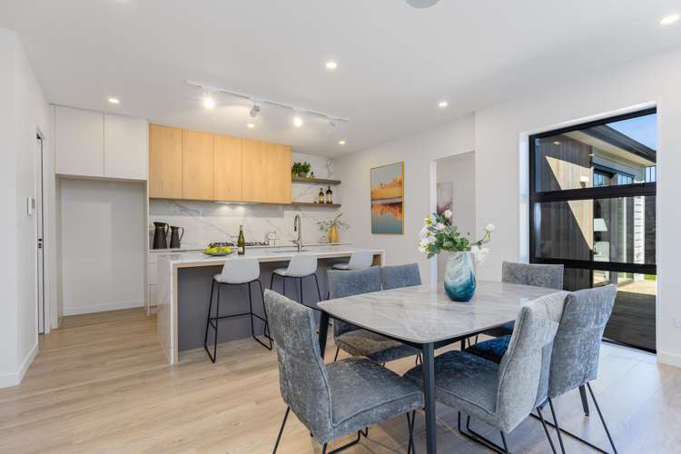 52 Tipu Crescent Milldale_14