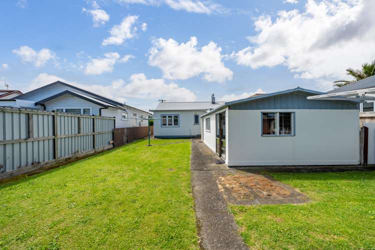 37 Plunket Avenue Petone_20