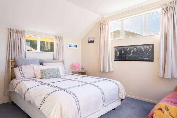 2 Sandybrow Churton Park_14