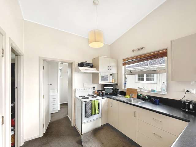 B/681 Tay Street 2251_1