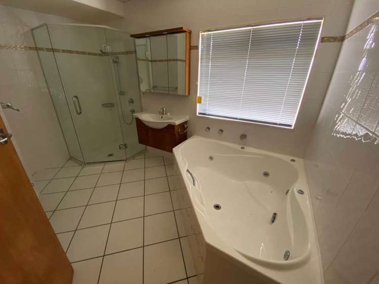 177 Redoubt Road Flat Bush_7