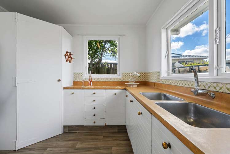 41 Takapu Street Henderson_17