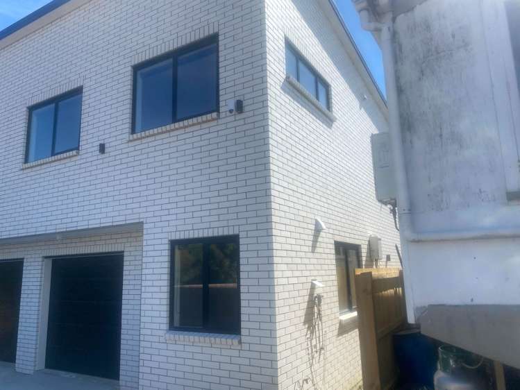 61 Commissariat Road Mt Wellington_14