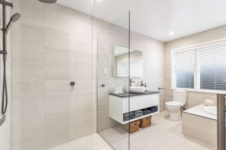 33 Peter Terrace Castor Bay_20