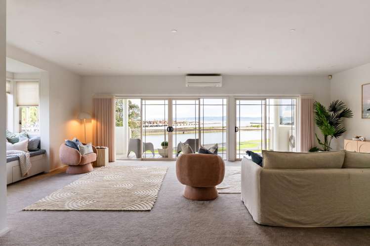 21/100 Customhouse Street Gisborne_11