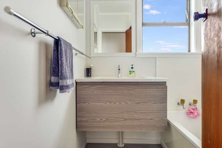 40 Montgomery Crescent Bader_20