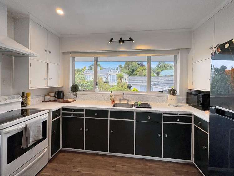 48 Great North Road 1228_9