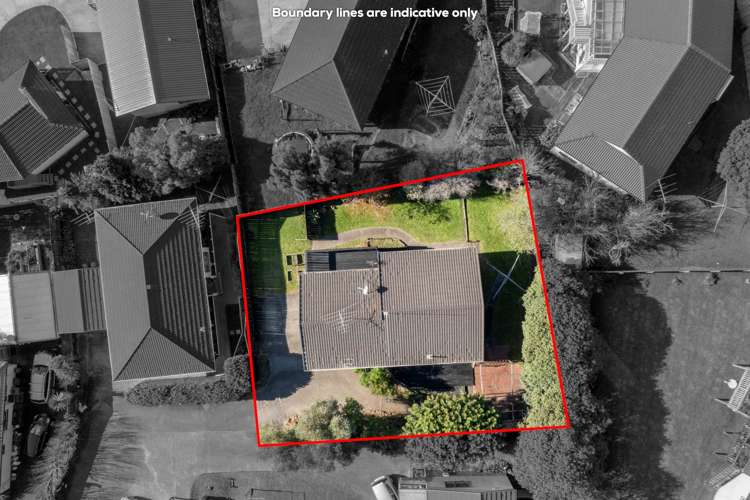 2/6 Sevilla Place Unsworth Heights_17