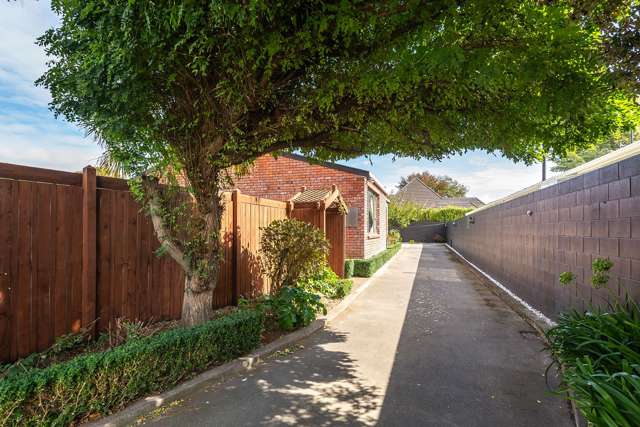 327 Avonhead Road Avonhead_2