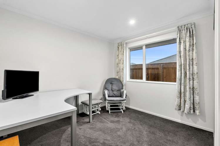 5 Chertsey Road Richmond_11