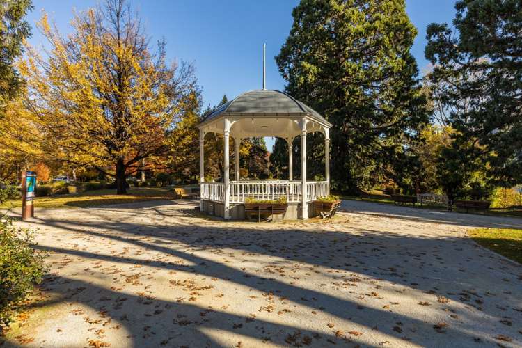 20 Park Street Queenstown_12