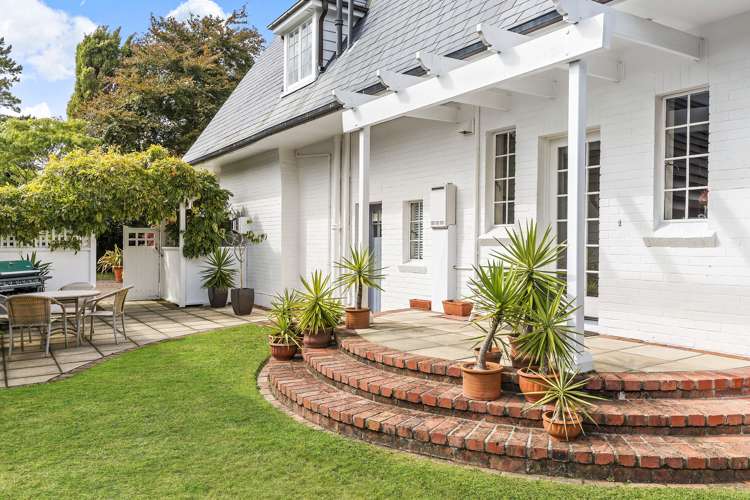 305 Fergusson Drive Heretaunga_21